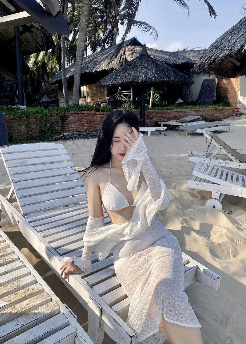 gái xinh bận bikini