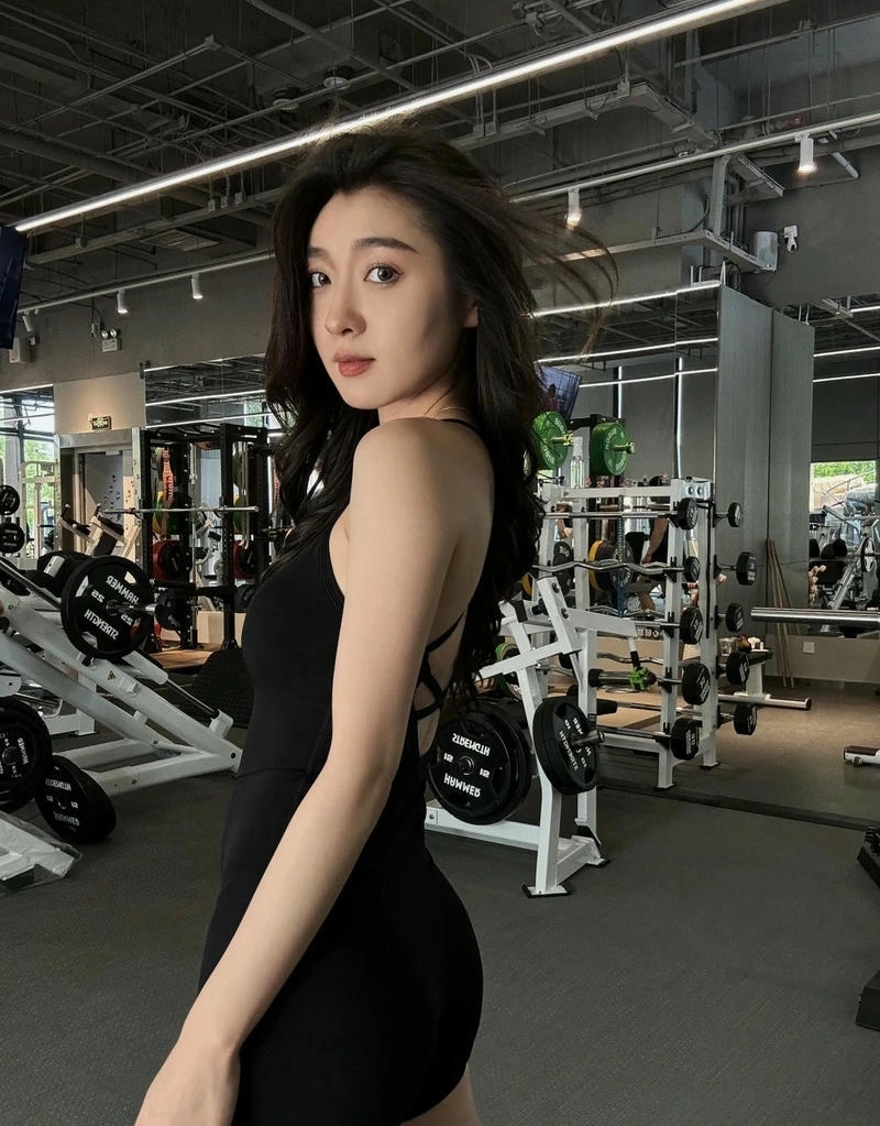 Ảnh gái xinh tập gym nóng bỏng 