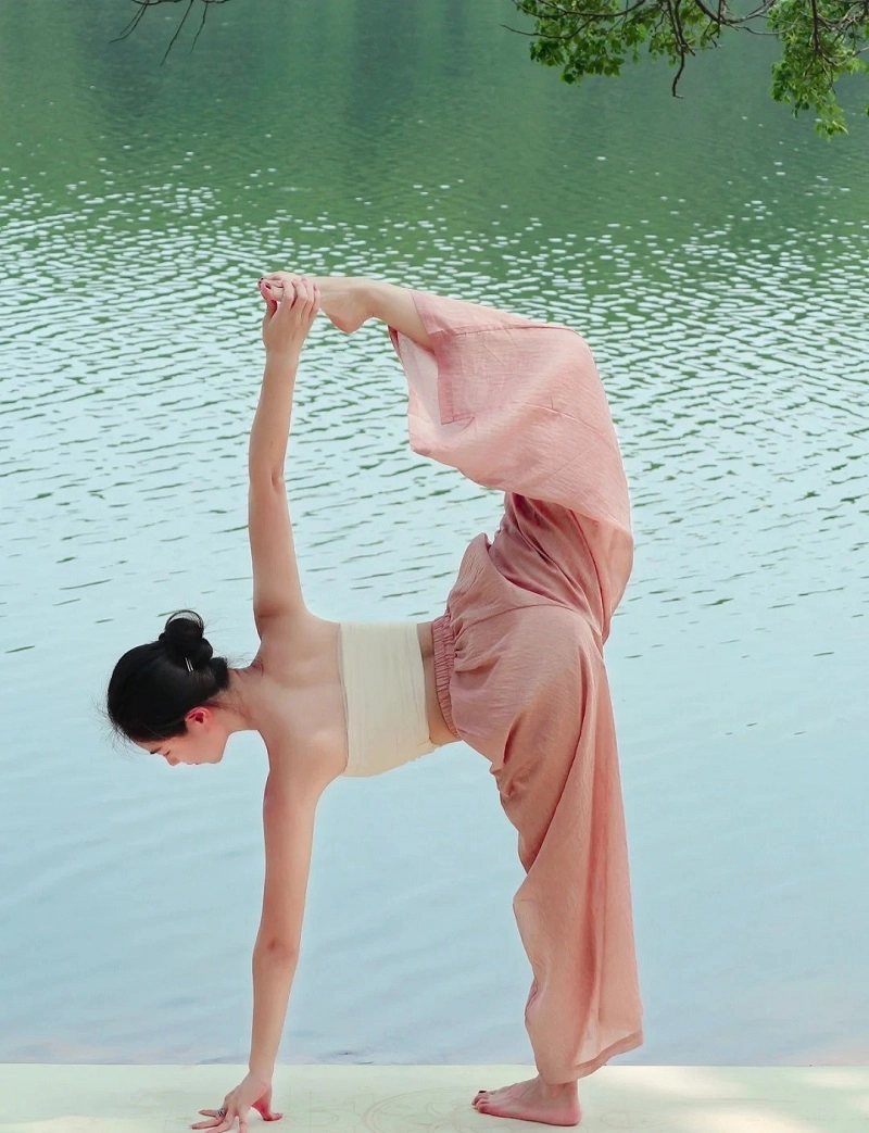 gái xinh yoga xinh