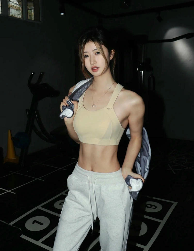 Ảnh gái xinh tập gym đẹp 