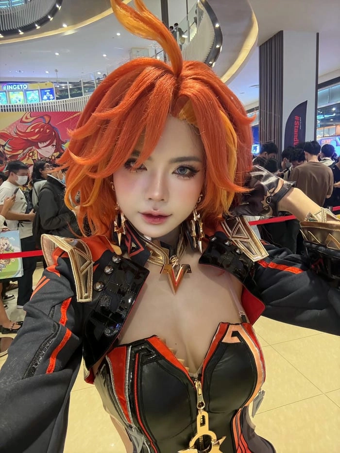 hình mc mai dora cosplay