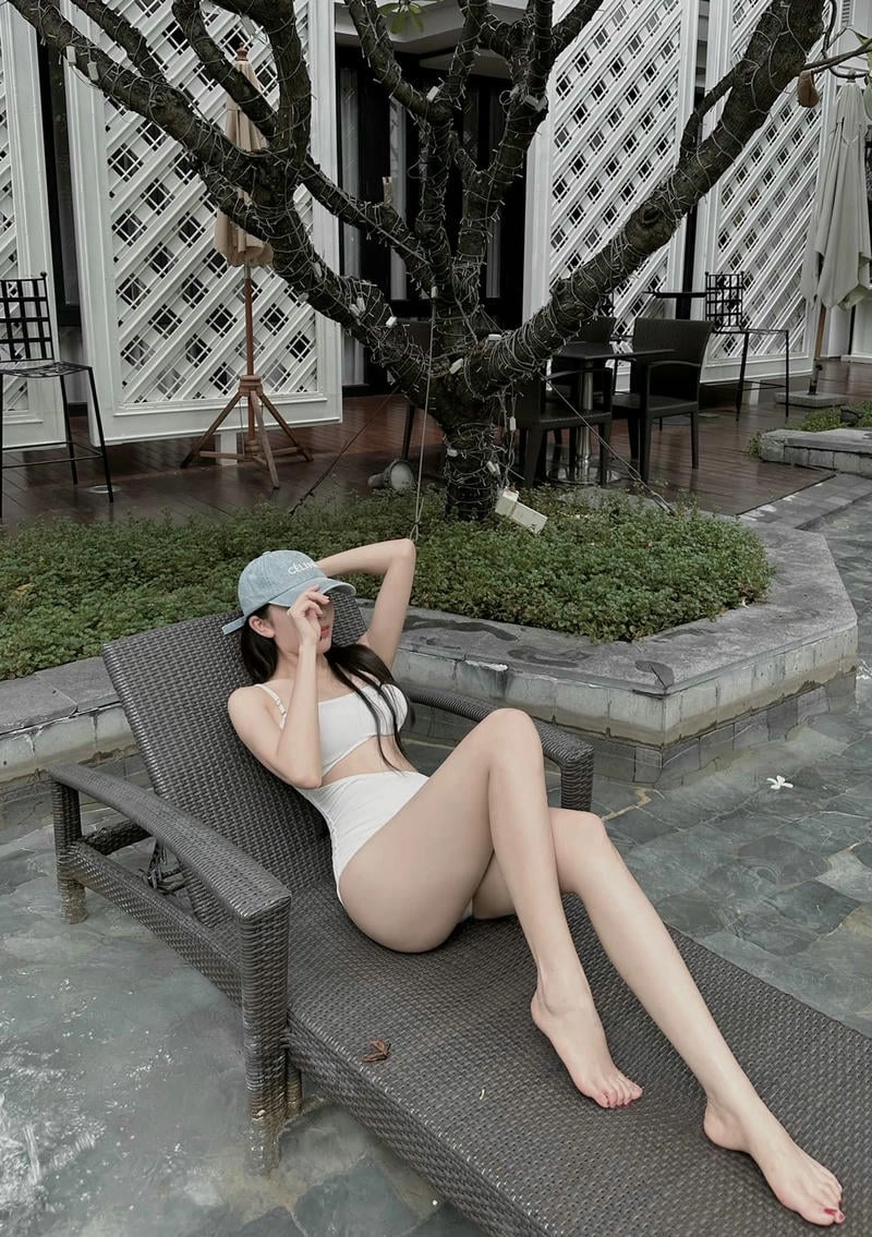 Linh Trương bikini đẳng cấp