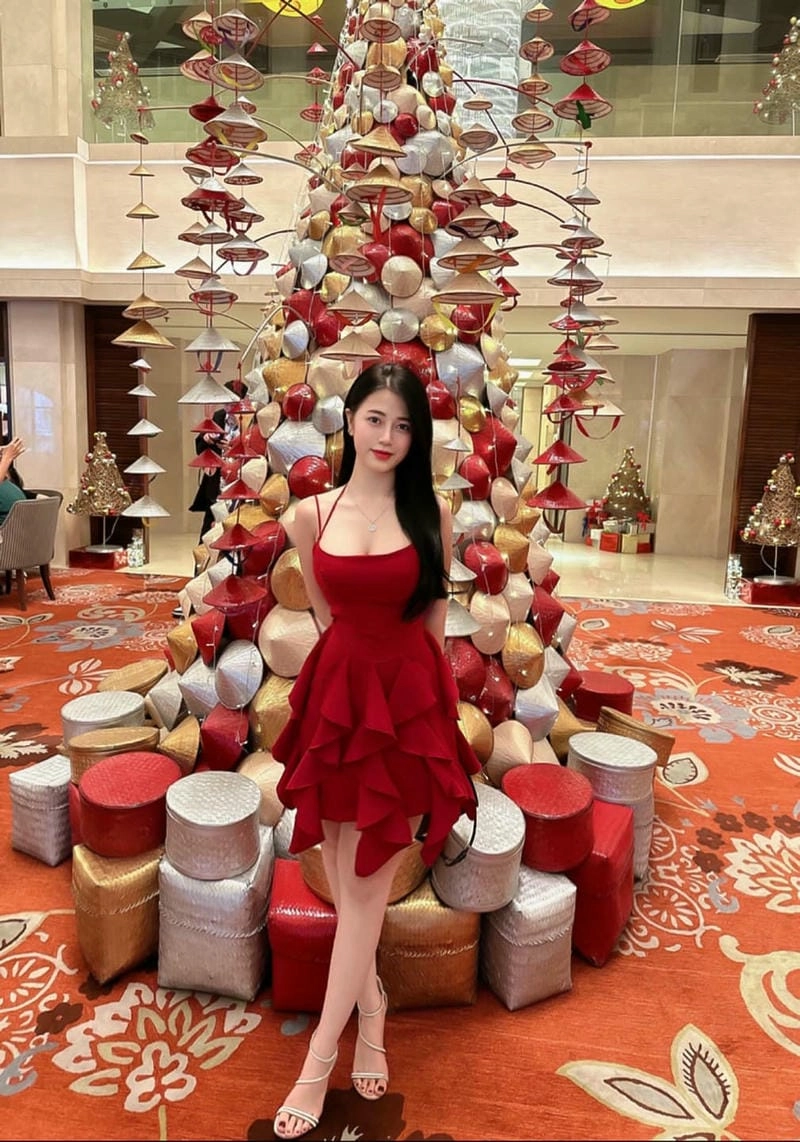 Nguyễn Hải Ly bán nude