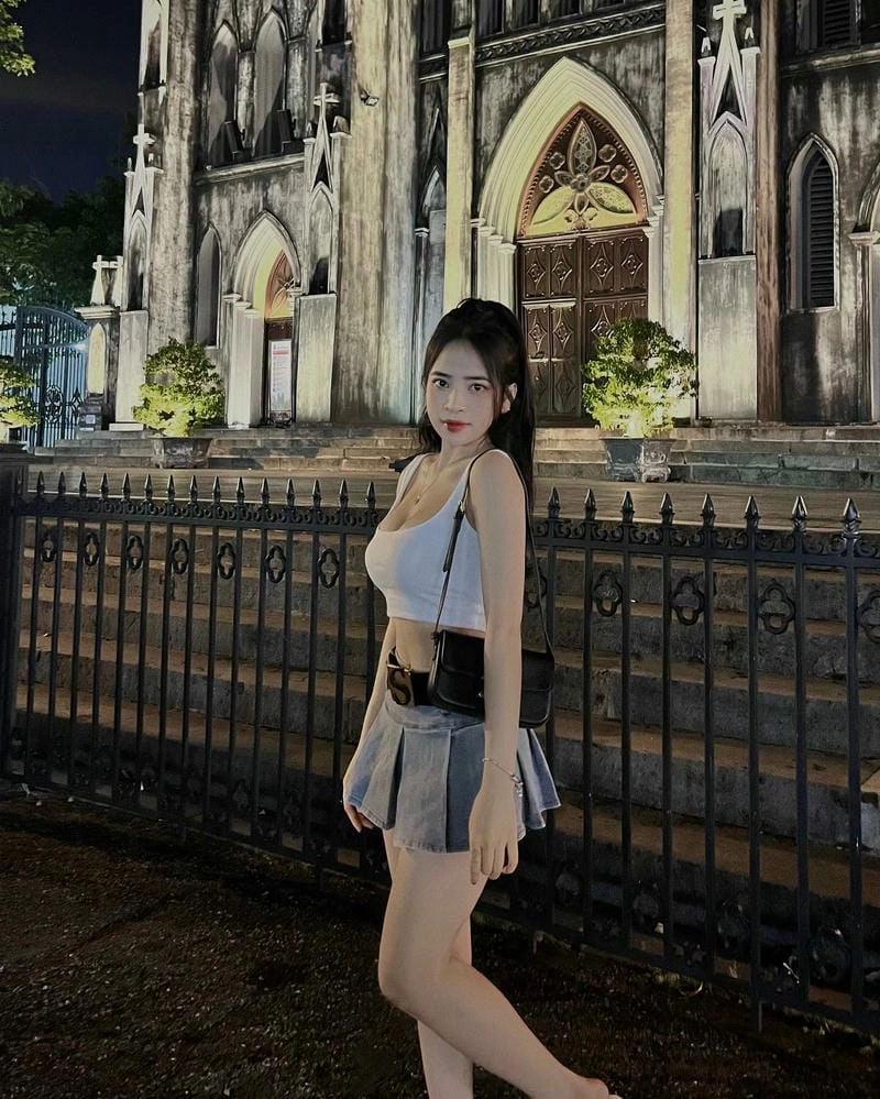 Trần Thị Nhung Chanh sexy