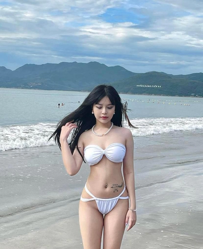 gái xinh cute dâm dục