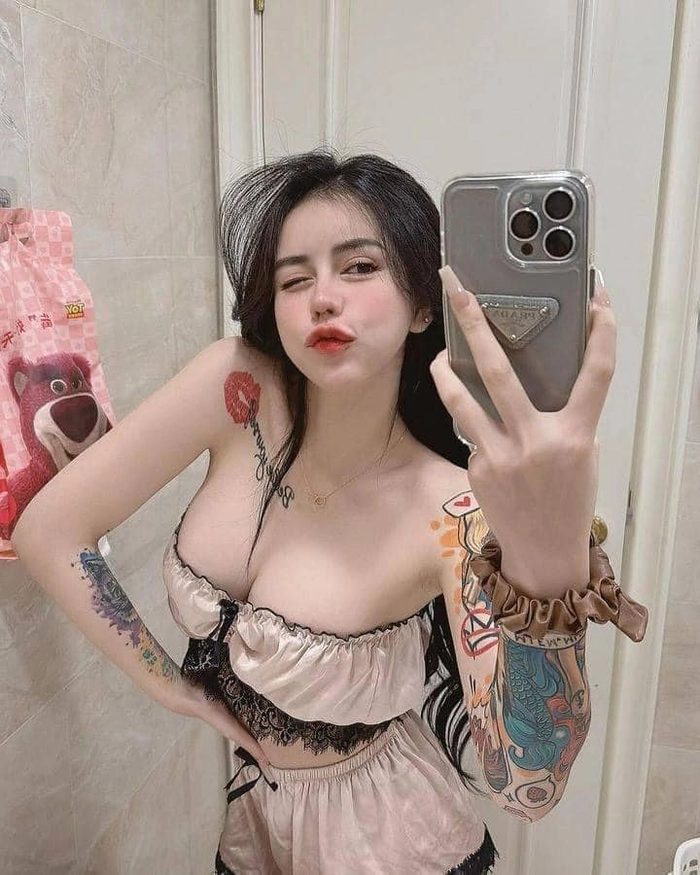 gái xinh cute vú căng
