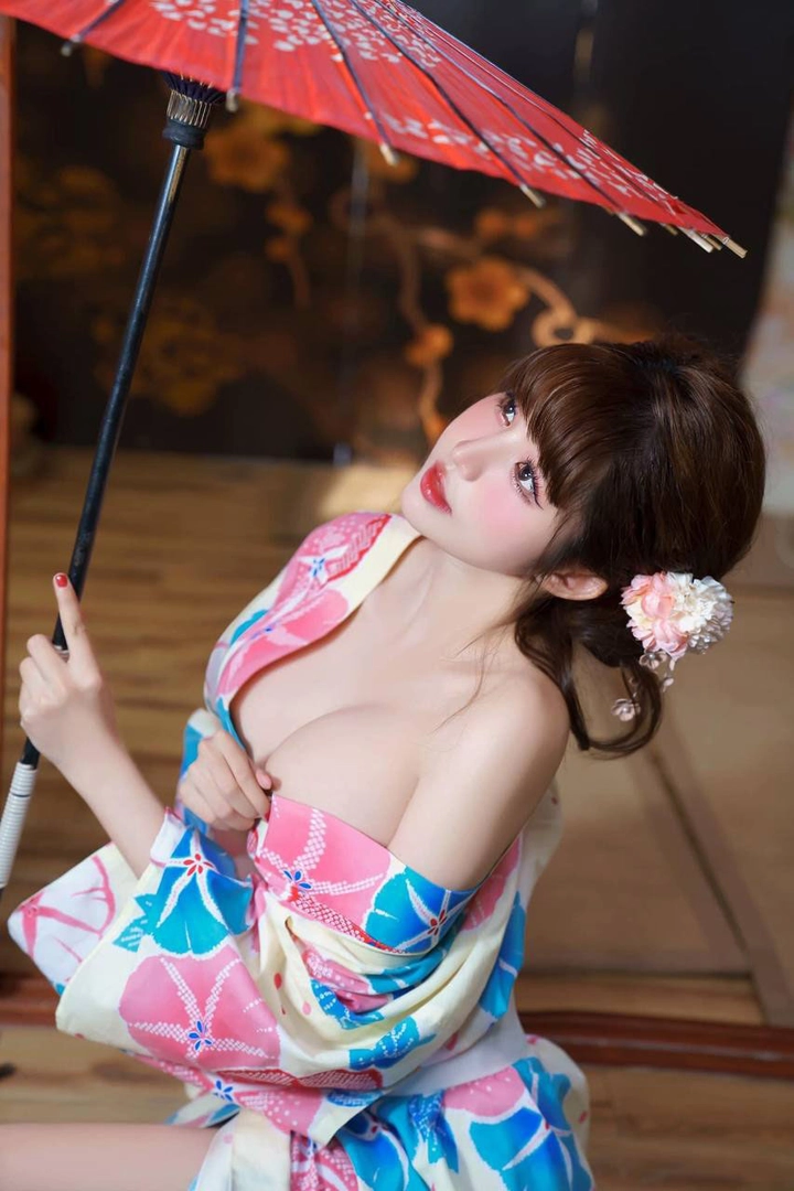 ảnh sex gái xinh vú to tròn