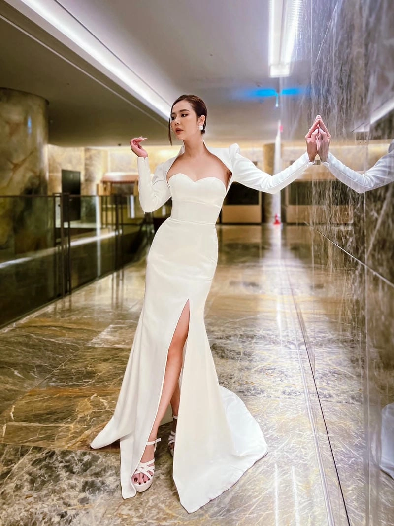 Huyền Lizzie ảnh gợi cảm 