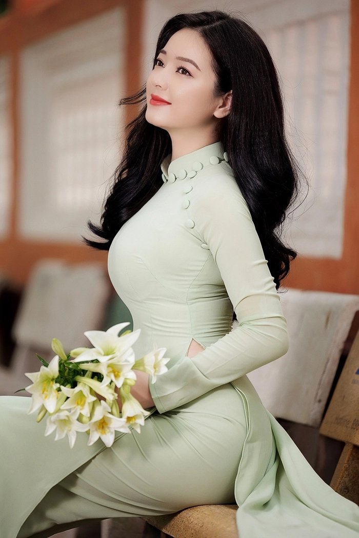Ảnh gái xinh mặc áo dài 