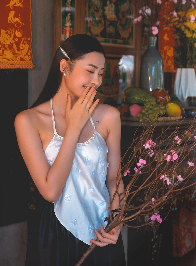 Gái xinh mặc yếm đẹp gợi cảm
