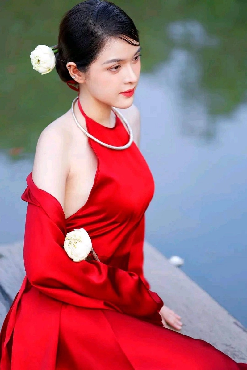 gái đẹp mặc yếm nổi bật