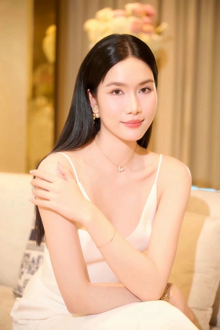 hình Phạm Phương Ngọc Anh 4k