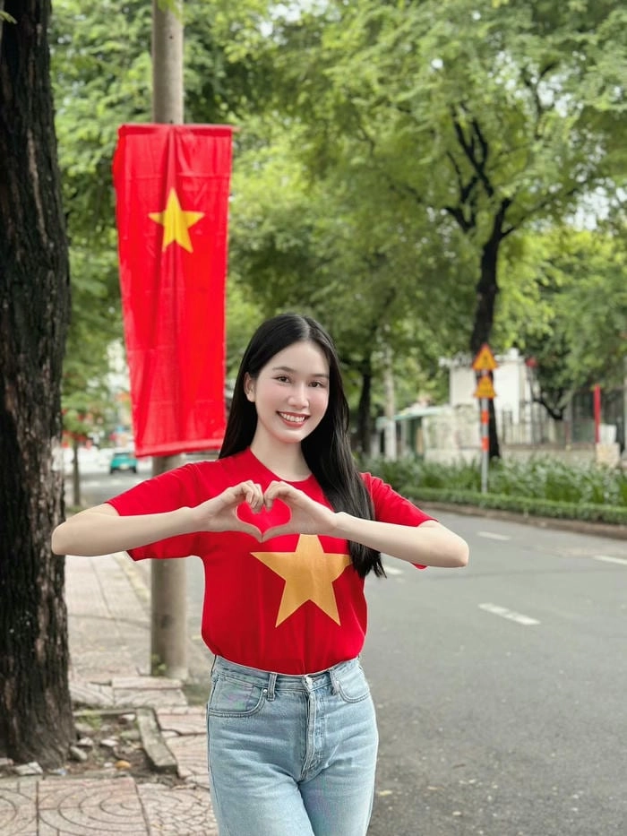 hình Phạm Phương Ngọc Anh dễ thương
