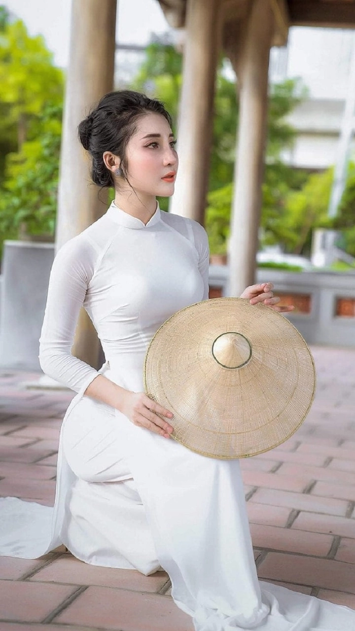 Gái xinh mặc áo dài trắng 