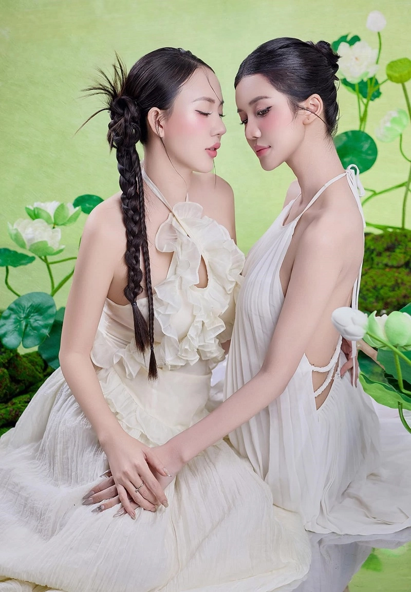 Hot girl diện yếm cực chất